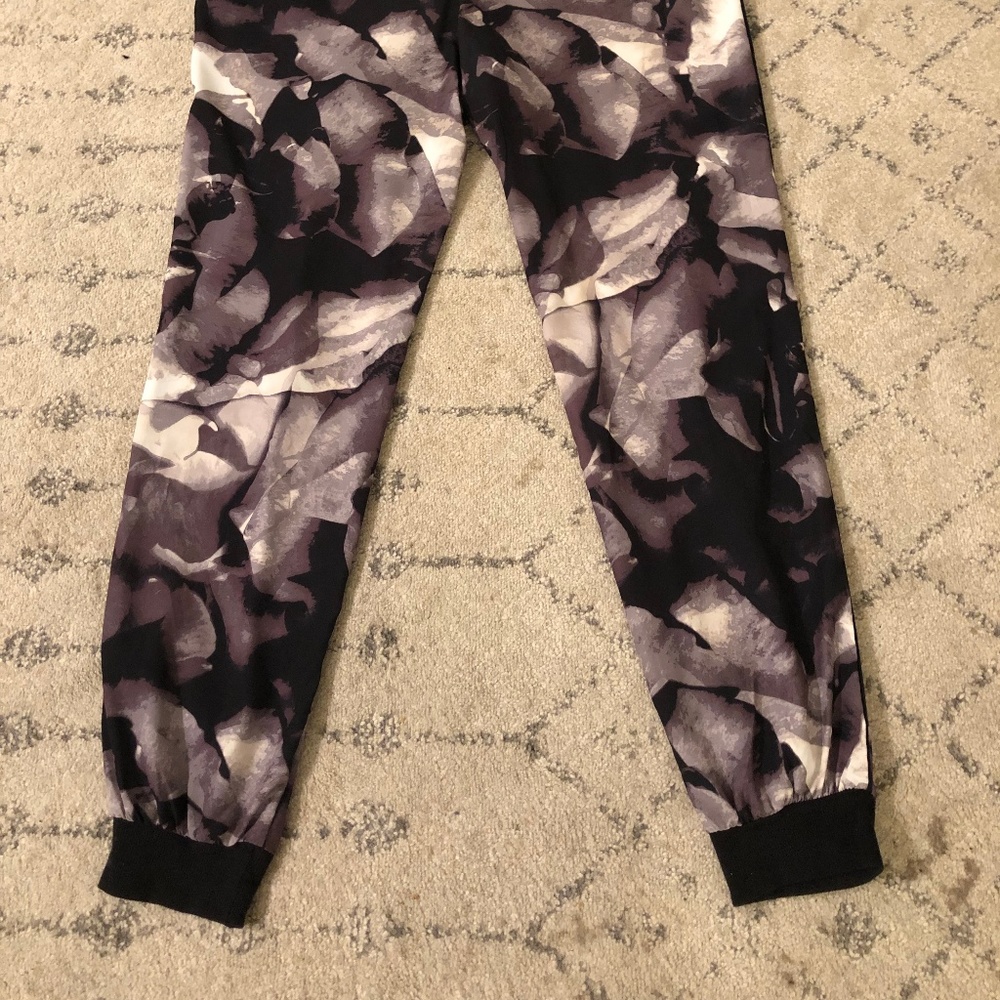 Mossimo Cuffed Pants - Picture 4 of 6